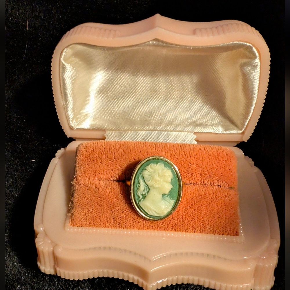 Cameo Adjustable Ring - image 2